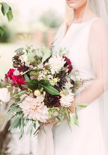 How to Choose Your Wedding Flowers